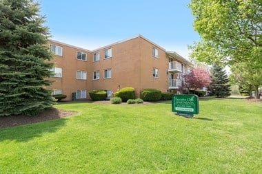 3434  E. Brainard Rd. 1-2 Beds Apartment for Rent Photo Gallery 1